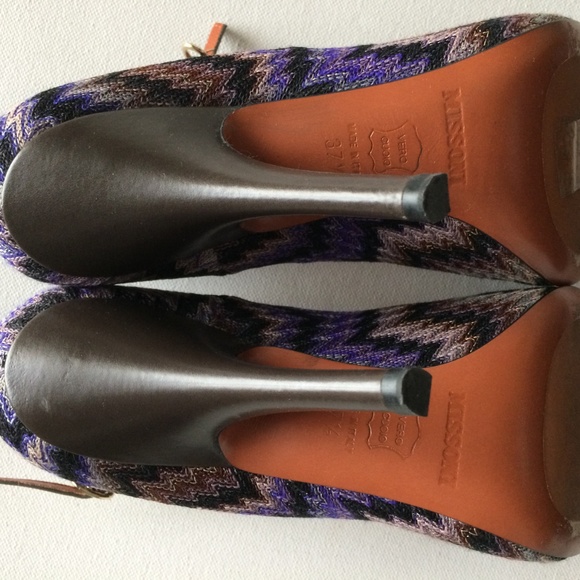 Missoni Purple Zig-zag Crochet Leather Pumps - Picture 7 of 8
